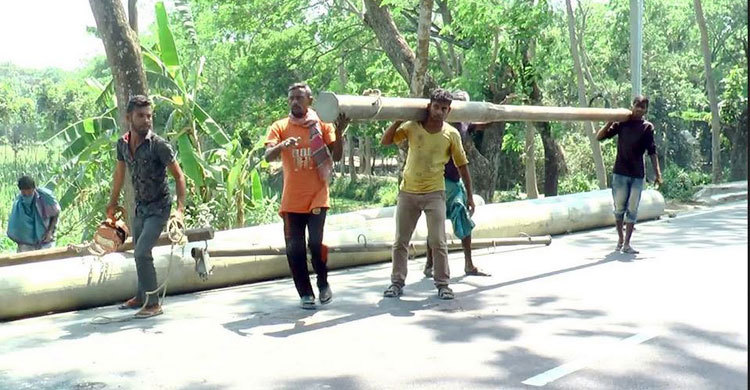 নলছিটিতে বিদ্যুতের খুঁটি চাপায় শ্রমিকের মৃত্যু
