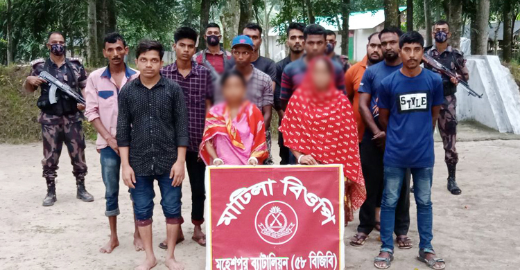 ভারতে প্রবেশের সময় মহেশপুর সীমান্তে আটক ১৮