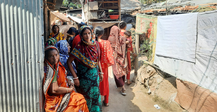 বিষাক্ত অ্যালকোহল পানে ৩ জনের মৃত্যু