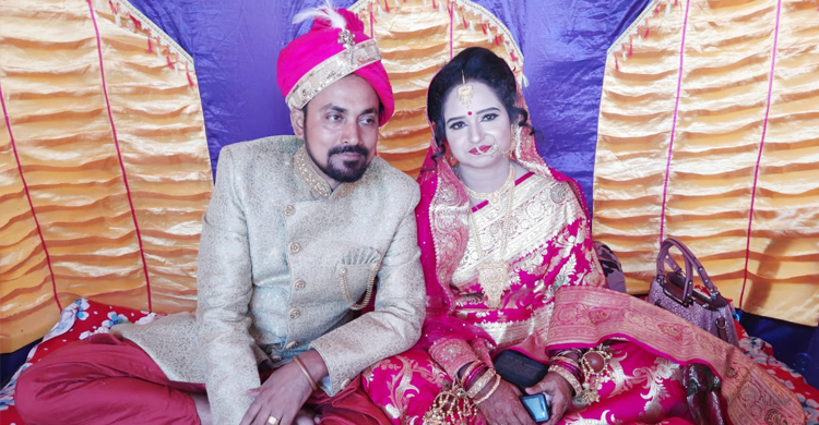 বিয়ে করতে বরের বাড়ি হাজির কনে