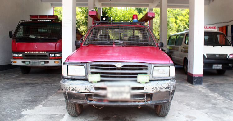 শৈলকুপায় ফায়ার সার্ভিসের গাড়ি লক্কড়-ঝক্কড়, প্রায়ই থাকে বিকল