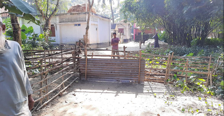 প্রতিপক্ষকে সমর্থন করায় একজনের রাস্তা বন্ধ অপরজনের গাড়ি বন্ধ