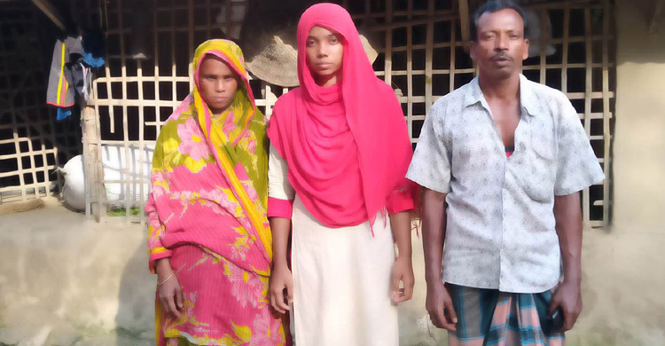 অভাব জয় করে জিপিএ-৫, কলেজে পড়ার খরচ নিয়ে চিন্তায় আসমানী