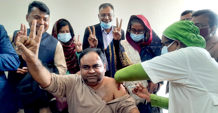 সুস্থ আছেন ঝিনাইদহে ভ্যাকসিন গ্রহণকারীরা