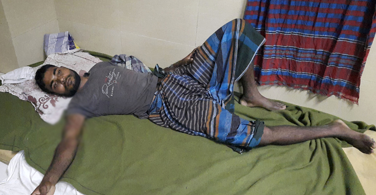 শৈলকুপায় চোর সন্দেহে যুবককে গরম রডের ছ্যাঁকা