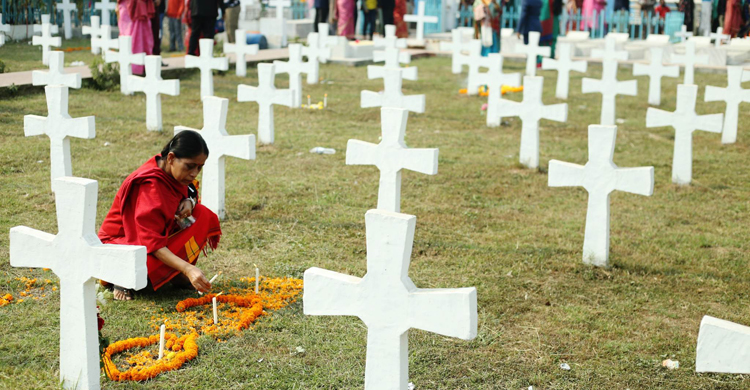 সমবেত প্রার্থনায় রাজধানীতে শুভ বড়দিন উদযাপন