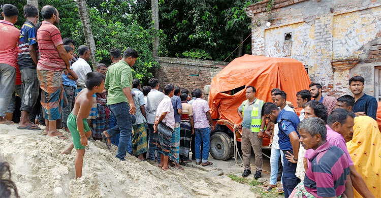 তালাবদ্ধ ঘরে পড়েছিল দম্পতির হাত-মুখ বাঁধা রক্তাক্ত মরদেহ