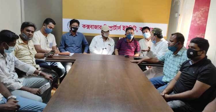 কক্সবাজারে ছয় সাংবাদিকের বিরুদ্ধে মামলা প্রত্যাহার দাবি সিআরইউ’র