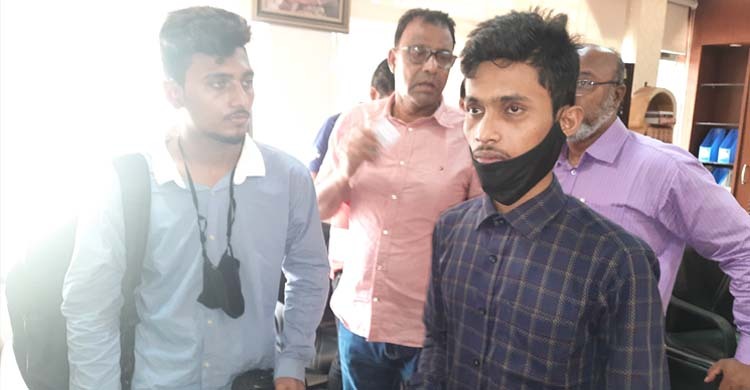 মুন্সিগঞ্জে দুই ভুয়া সাংবাদিক আটক