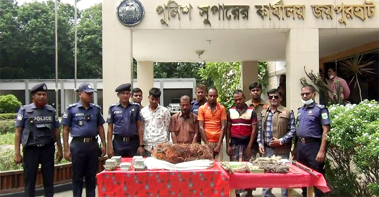 জয়পুরহাটে বৈদ্যুতিক মিটার-তামার তারসহ গ্রেফতার ৭