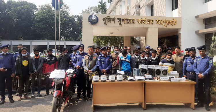 বৈদ্যুতিক মিটার-মোটরসাইকেল চোর চক্রের ১১ সদস্য গ্রেফতার