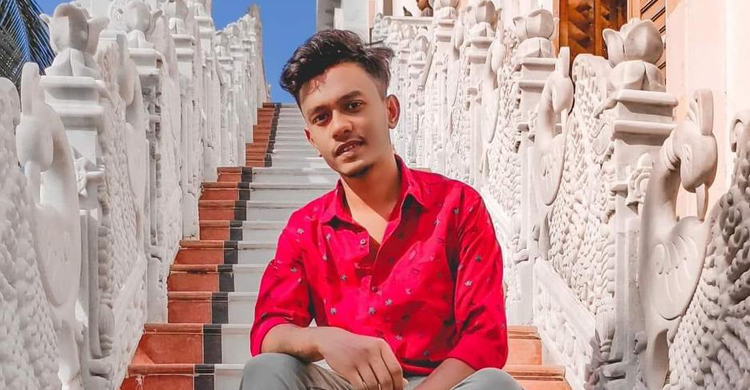 বান্দরবানে কাঠ বোঝাই ট্রাকের ধাক্কায় পর্যটক নিহত