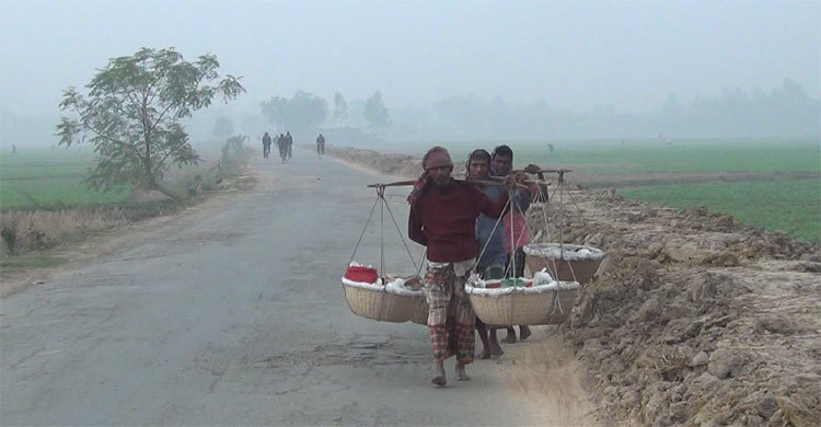 শীতে নাকাল জয়পুরহাটের জনজীবন