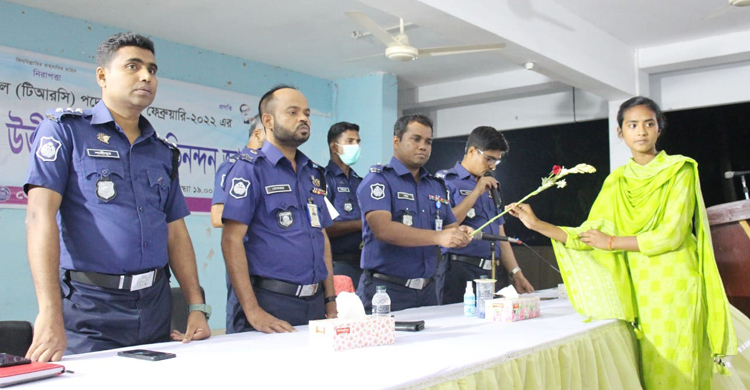 জয়পুরহাটে ১২০ টাকায় পুলিশে চাকরি পেলেন ২৫ জন