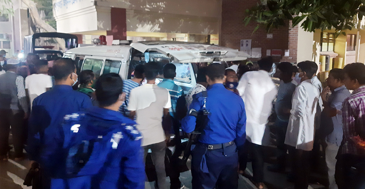 জয়পুরহাটে ট্রাক-অটোভ্যানের সংঘর্ষে দুই শিশু নিহত