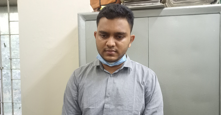 জাবিতে সাক্ষাৎকার দিতে এসে আরও একজন আটক