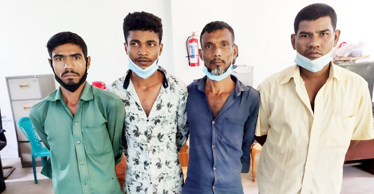 চট্টগ্রামে চার জুয়াড়ি আটক