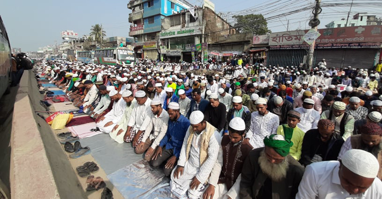 বিশ্ব ইজতেমায় বৃহত্তম জুমার নামাজ আদায়
