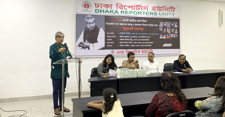 আগামীর শিশুরা পুতুল নয় রোবট নিয়ে খেলবে: মোস্তাফা জব্বার