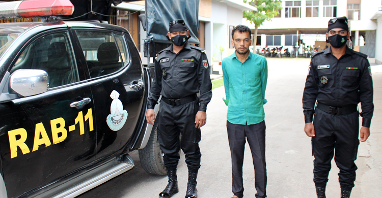 সিদ্ধিরগঞ্জে নগদ টাকাসহ অনলাইন জুয়াড়ি গ্রেফতার