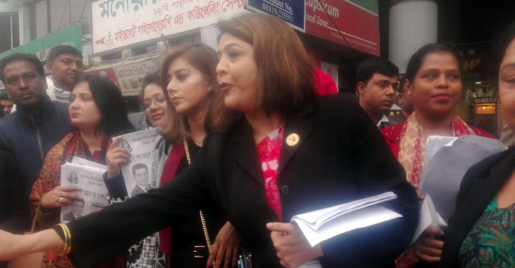 তাপসের জন্য প্রচারণায় নেমেছেন বড় ভাবি জুথি