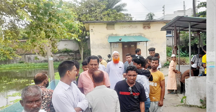 ঘুমন্ত স্বামীকে ছুরিকাঘাতে হত্যা, স্ত্রী পলাতক