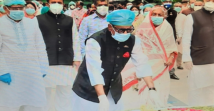 বঙ্গবন্ধুর প্রতিকৃতিতে আওয়ামী লীগের শ্রদ্ধা