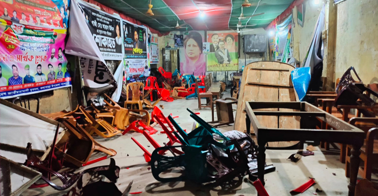 কলাপাড়ায় বিএনপি অফিসে হামলা-ভাঙচুর