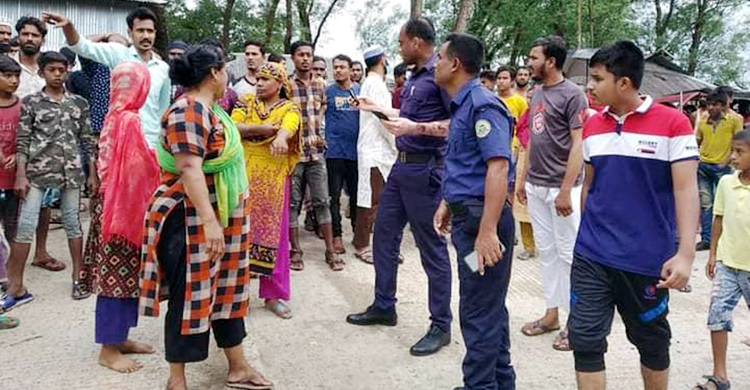 কলাপাড়ায় ‘গাছ কাটতে বাধা দেয়ায়’ আনসারের সঙ্গে এলাকাবাসীর সংঘর্ষ