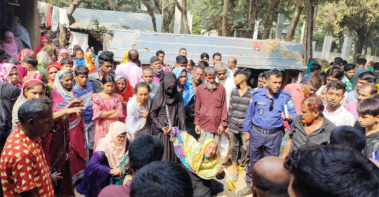 মোটরসাইকেল কিনে না দেওয়ায় ফাঁস নিলো কিশোর