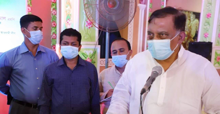 শান্তিপ্রিয় মানুষ মিলেমিশে চলে বলেই বাংলাদেশ এগিয়ে যাচ্ছে