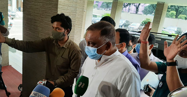 খালেদার মুক্তির মেয়াদ বাড়ানোর বিষয়টি প্রক্রিয়াধীন
