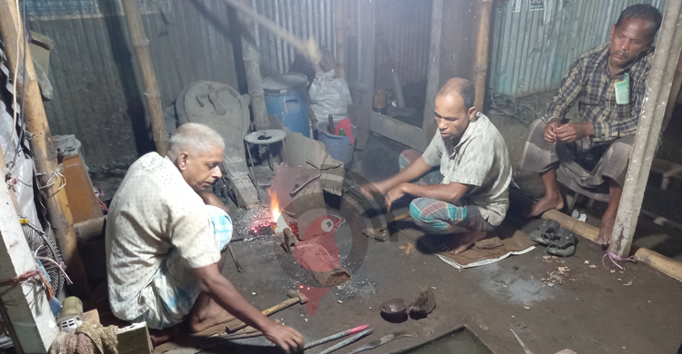 কামারপট্টিতে বন্যার ছাপ