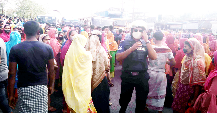 সড়ক অবরোধের পর ছুটি বাড়লো শ্রমিকদের