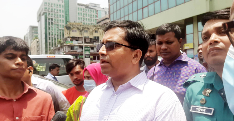 অর্থনীতি স্থিতিশীল রাখতে বিলাস পণ্য কম কেনার আহ্বান