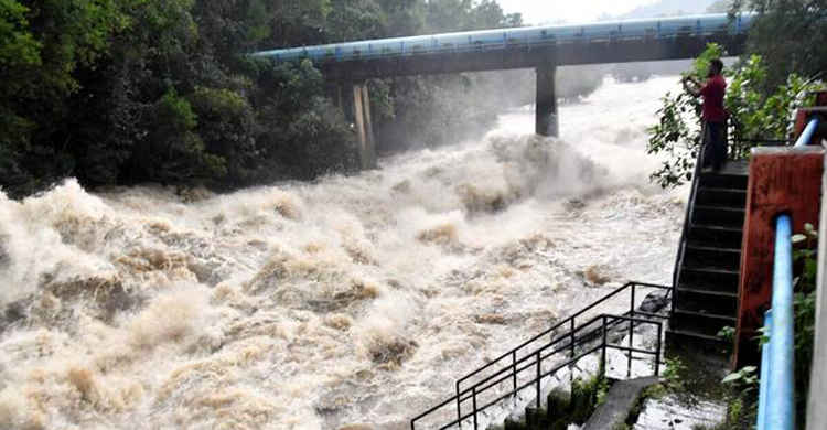 ভারতে বন্যায় মৃতের সংখ্যা বেড়ে ২৬