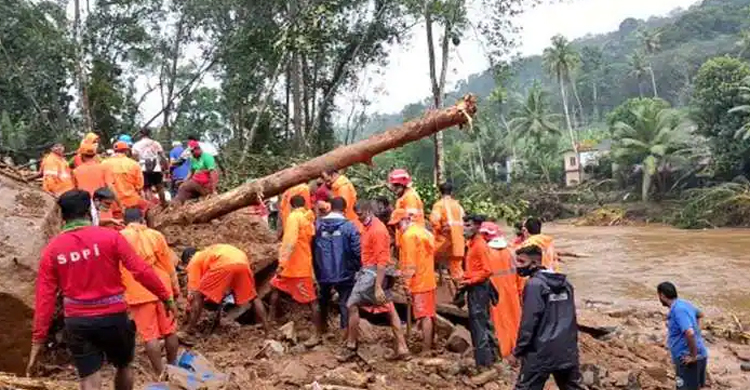 কেরালায় ভারি বৃষ্টি ও ভূমিধসে মৃতের সংখ্যা বেড়ে ১৫