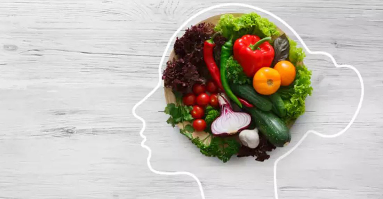 যে ৭ খাবার মস্তিষ্কের ক্ষতি করে