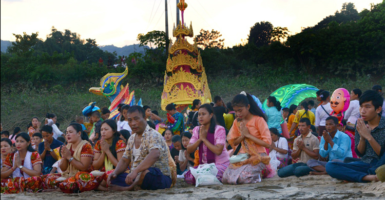 খাগড়াছড়িতে প্রবারণা পূর্ণিমা পালিত