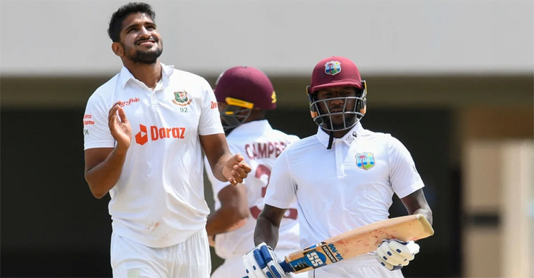 ক্যারিয়ারে প্রথম ফাইফার খালেদ আহমেদের