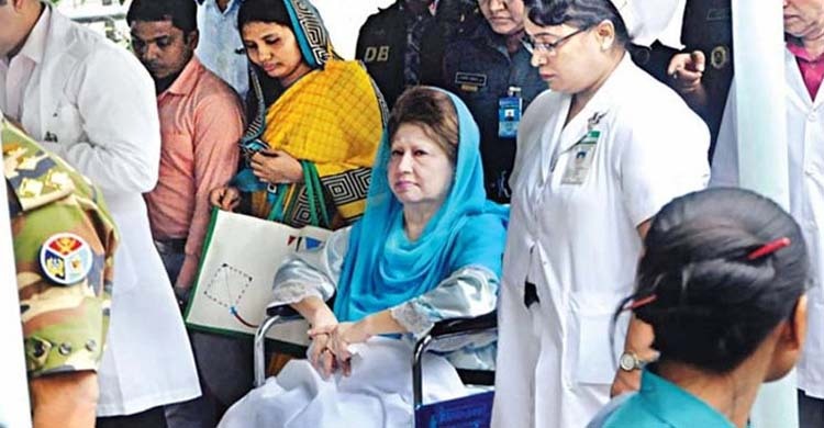 খালেদা জিয়ার অবস্থা জানাতে চিকিৎসকদের সংবাদ সম্মেলন আজ