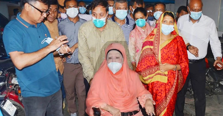 ‘আইসিইউতে শঙ্কামুক্ত খালেদা জিয়া’