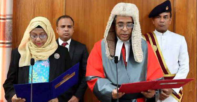 শপথ নিলেন পিএসসির নতুন সদস্য সিদ্দিকা খানম