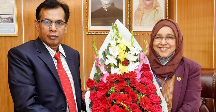 মন্ত্রণালয়ে যোগদান করলেন নতুন তথ্য সচিব খাজা মিয়া