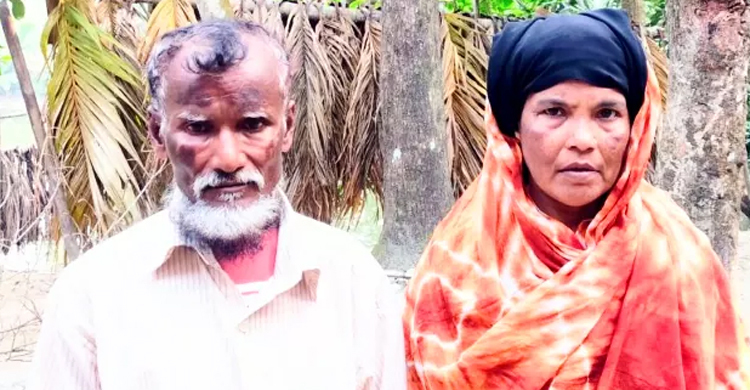 বৃদ্ধ বাবা-মাকে মারধর করে ঘরছাড়া করল ছেলে