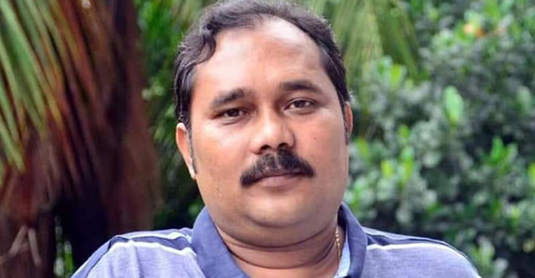 বাবার কবরের পাশে চিরনিদ্রায় শায়িত সাংবাদিক হুমায়ুন কবীর খোকন