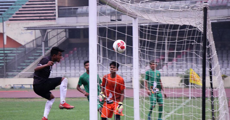 বঙ্গবন্ধু-বঙ্গমাতা ফুটবলের দুই বিভাগেই জয় খুলনার