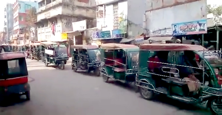 ইজিবাইকে অতিষ্ট খুলনা নগরবাসী