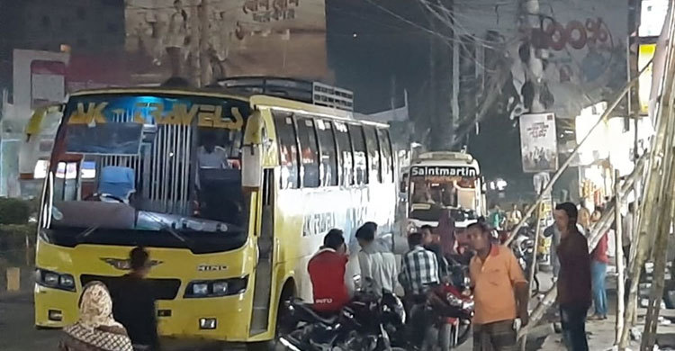 ৪ দিন পর খুলনা থেকে বাস চলাচল শুরু