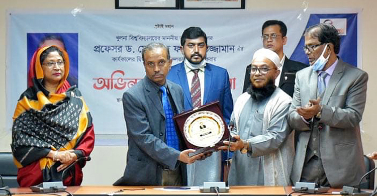 দ্বিতীয় মেয়াদ শেষে বিদায় নিচ্ছেন খুবি উপাচার্য